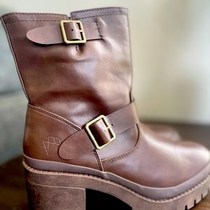 NWT Rock & Candy boots.